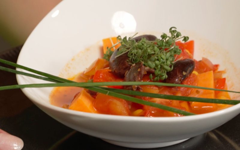 Rezept: Steirisches Käferbohnen Chili mit Süßkartoffeln