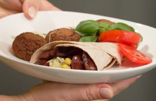 Rezept: Steirische Käferbohnenfalafel mit Dip