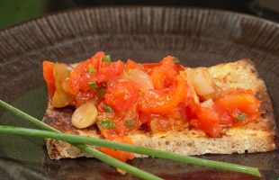 Rezept: Sommergemüse auf Steirerbrot
